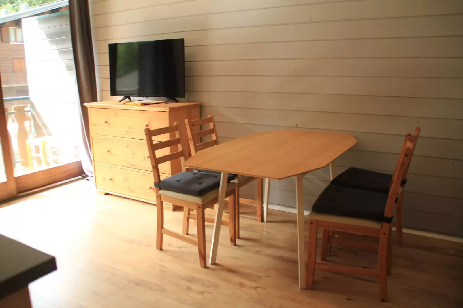 Moulin ML282 COSY & TELECABINE 4 pers.-Eetkamer