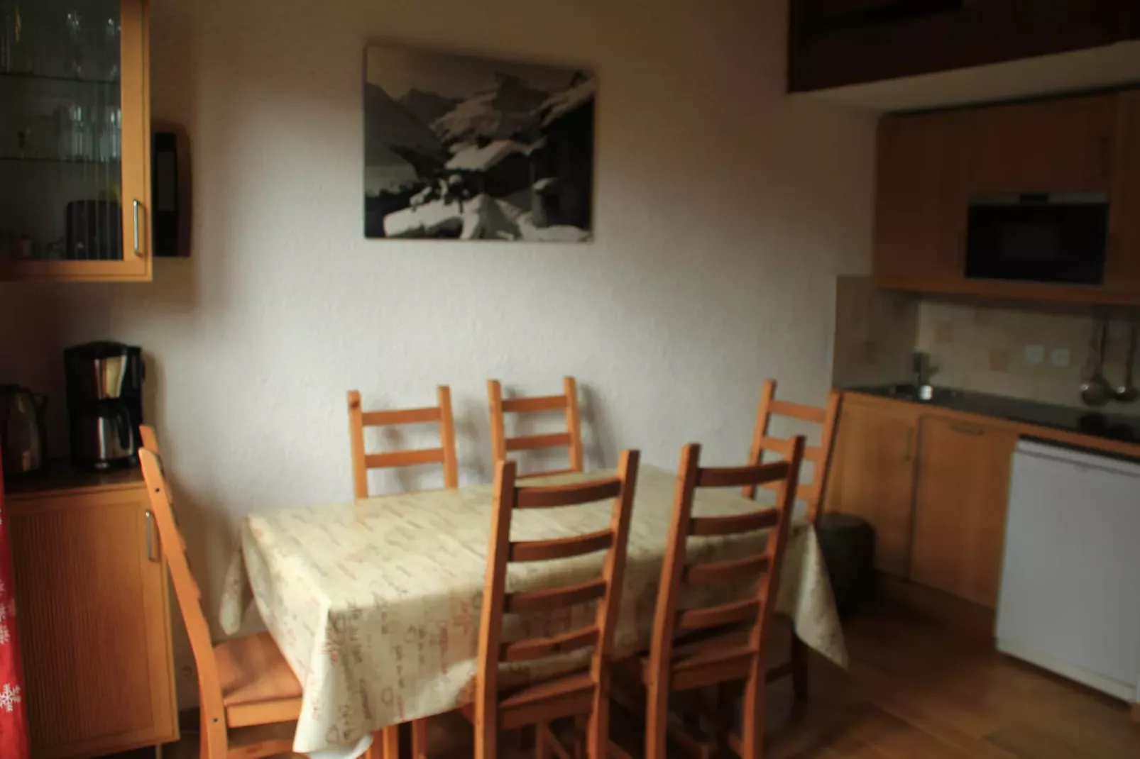 Hameau des 4 saisons HSA20  VIEW  & SUN  4 pers.-Eetkamer