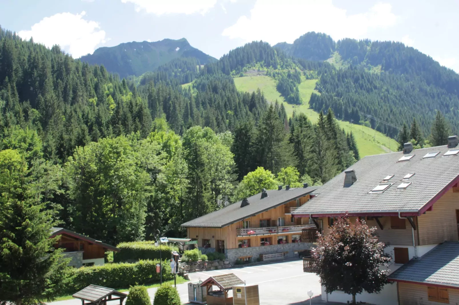 Portes Du Soleil PSB204 TELECABINE & MOUNTAIN 4 pe