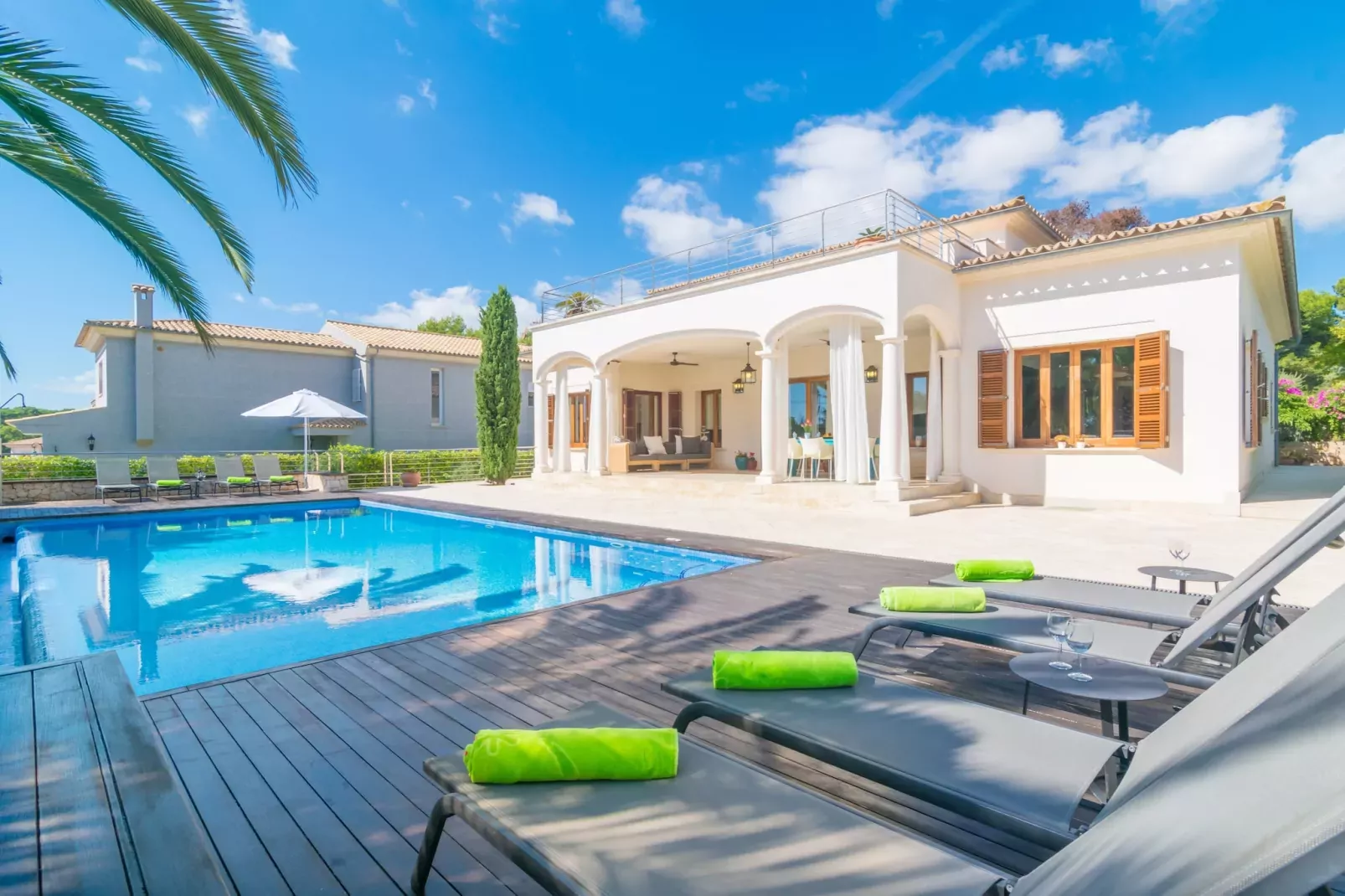 Villa Murta-Buitenkant zomer