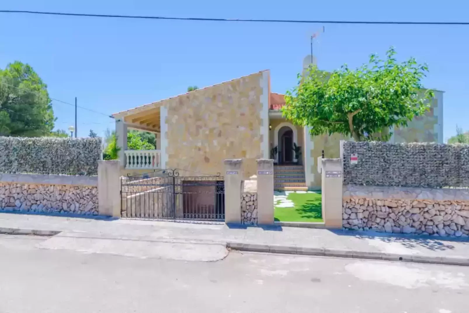 Casa El Cipres-Buitenkant zomer