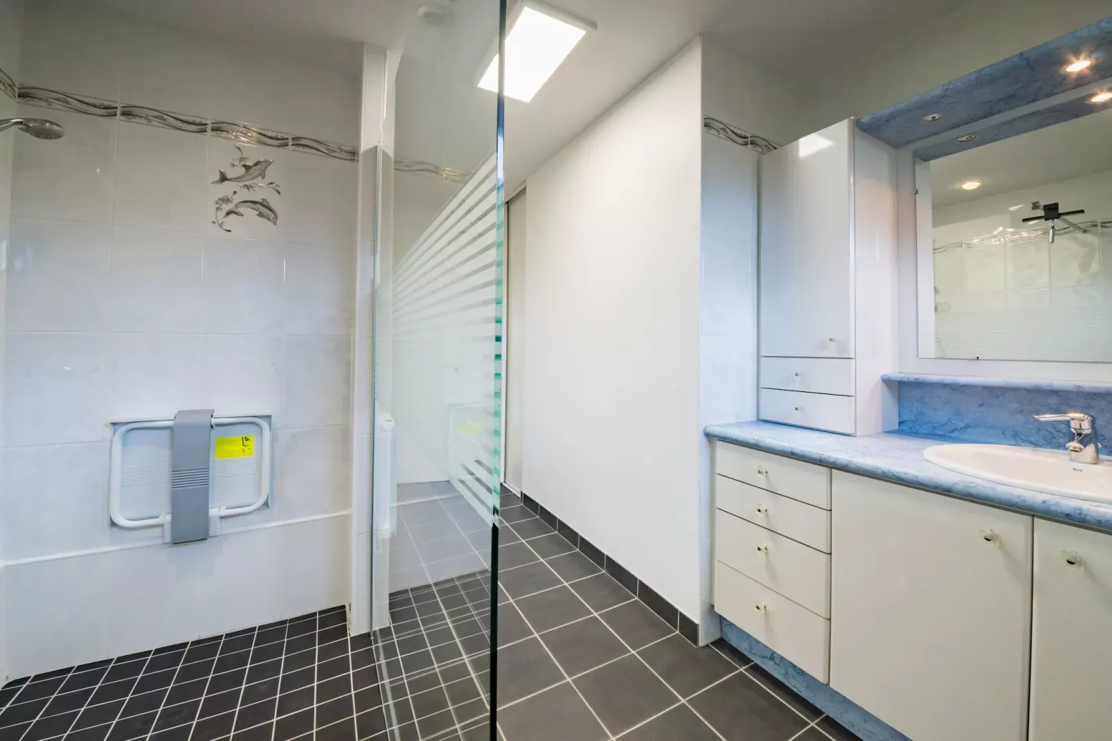 TY BIHAN - Portsall-Badkamer