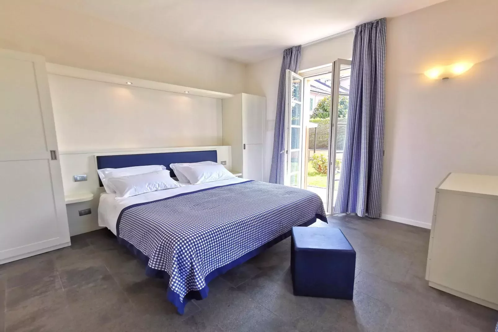 Residence Antico Verbano Meina-Bilo 3J - 2 pers-Slaapkamer
