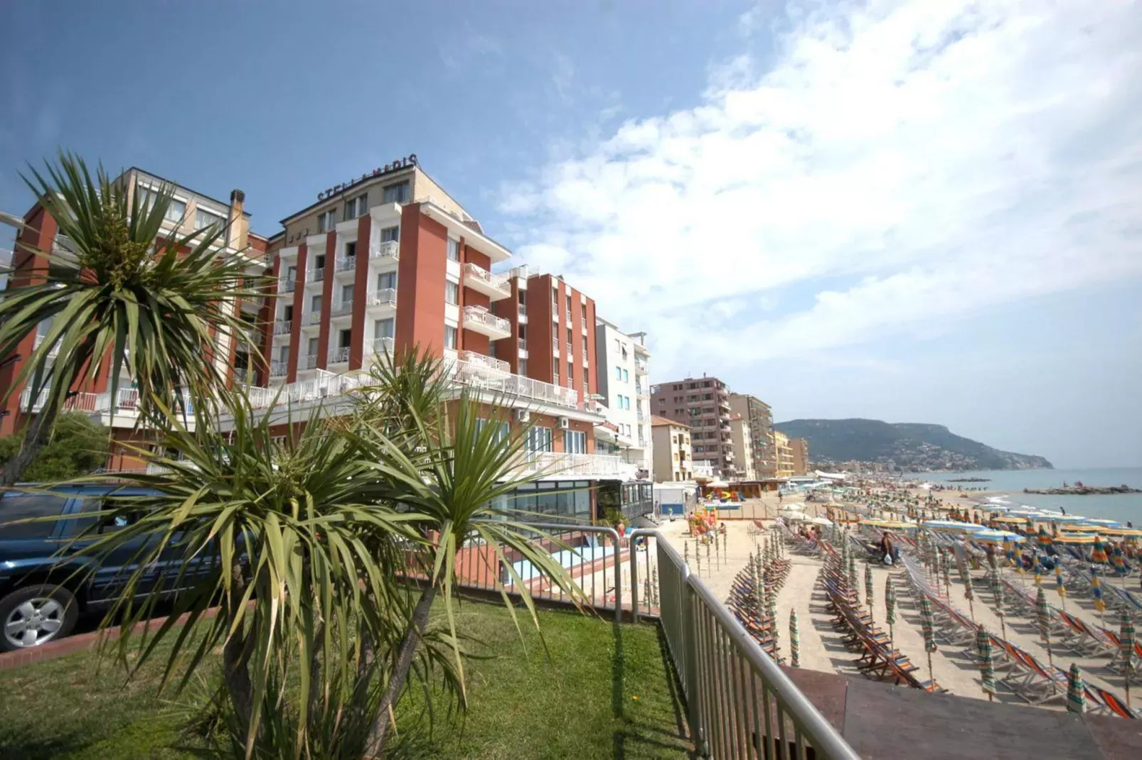 Residence Stella Maris-3 PAX Sea view-M3VM-Buitenkant zomer