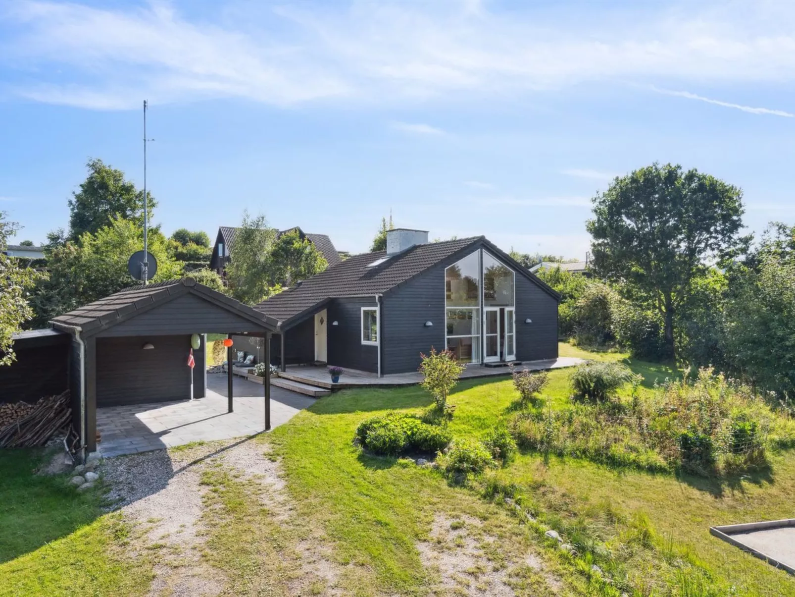 "Henrika" - 300m from the sea