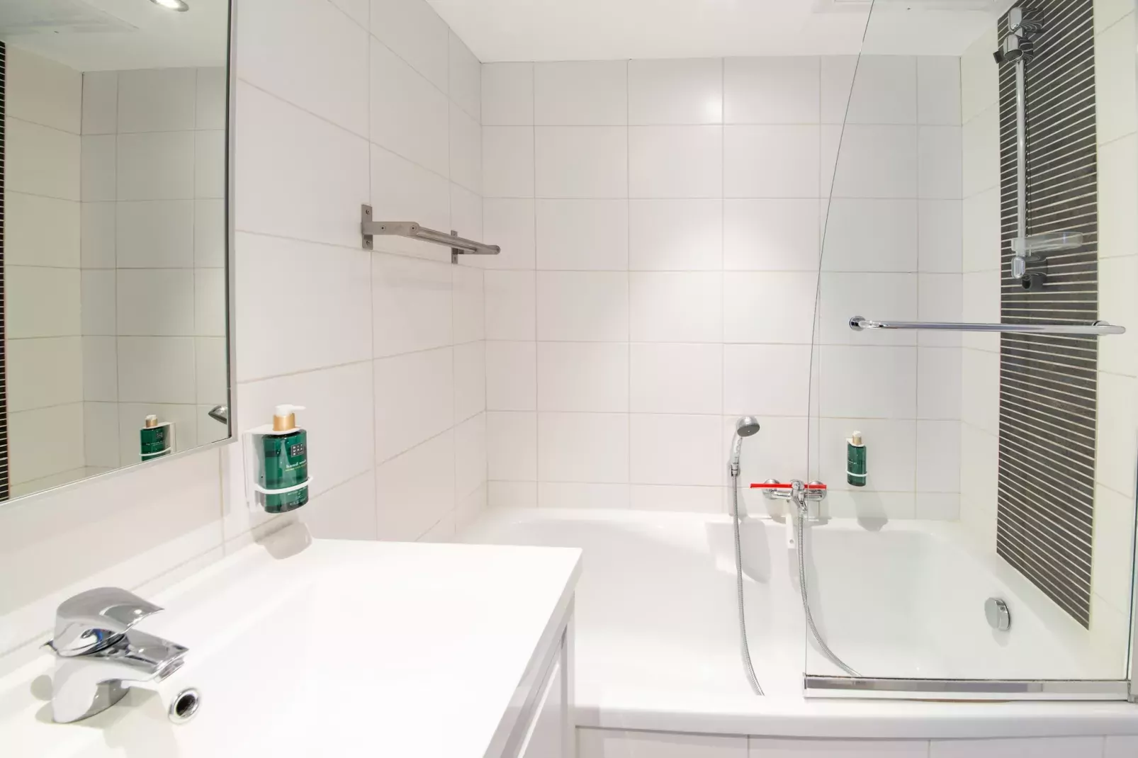 Le Vieux Moulin Bohan-Badkamer