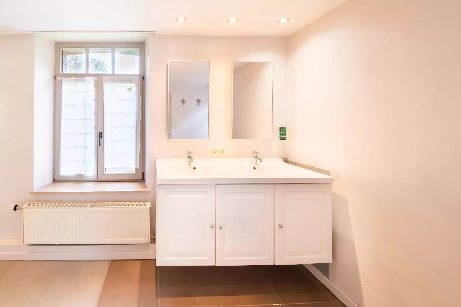 Le Vieux Moulin Bohan-Badkamer