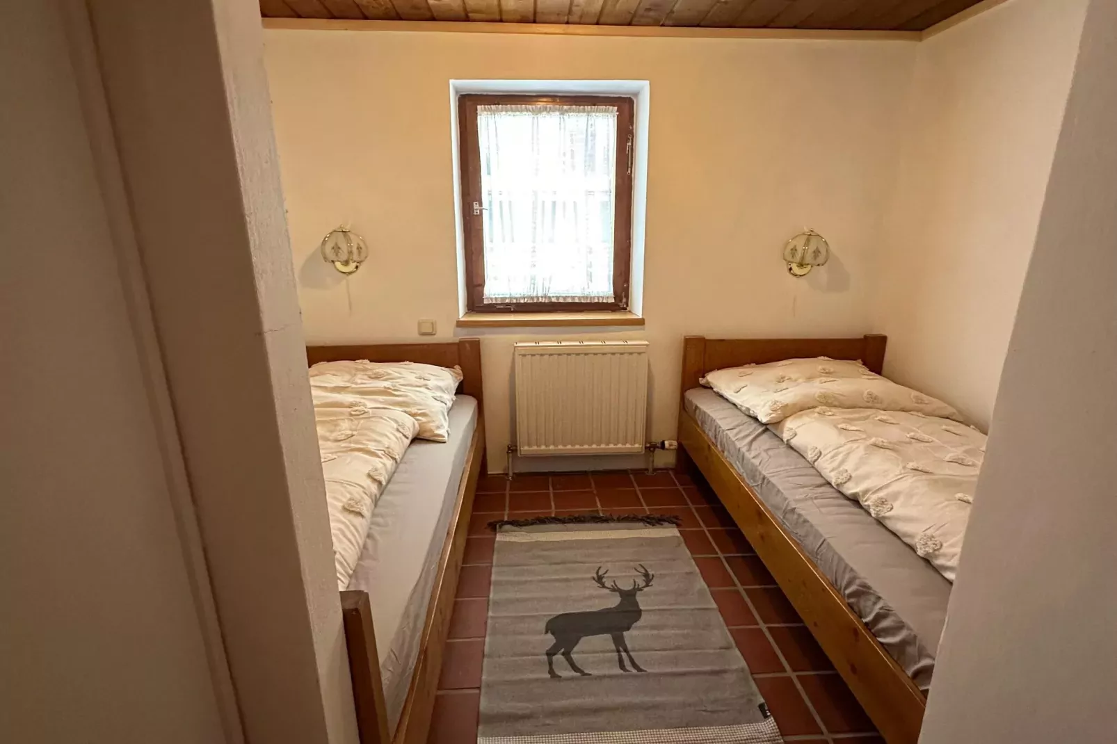 Bungalow in Kitzbühel-Eetkamer