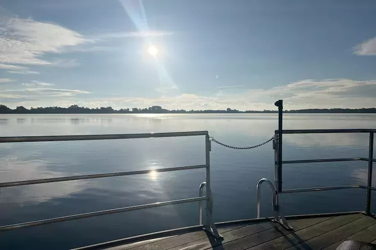 Floating 44 / Boot 4 / 3 Personen-Terrasbalkon