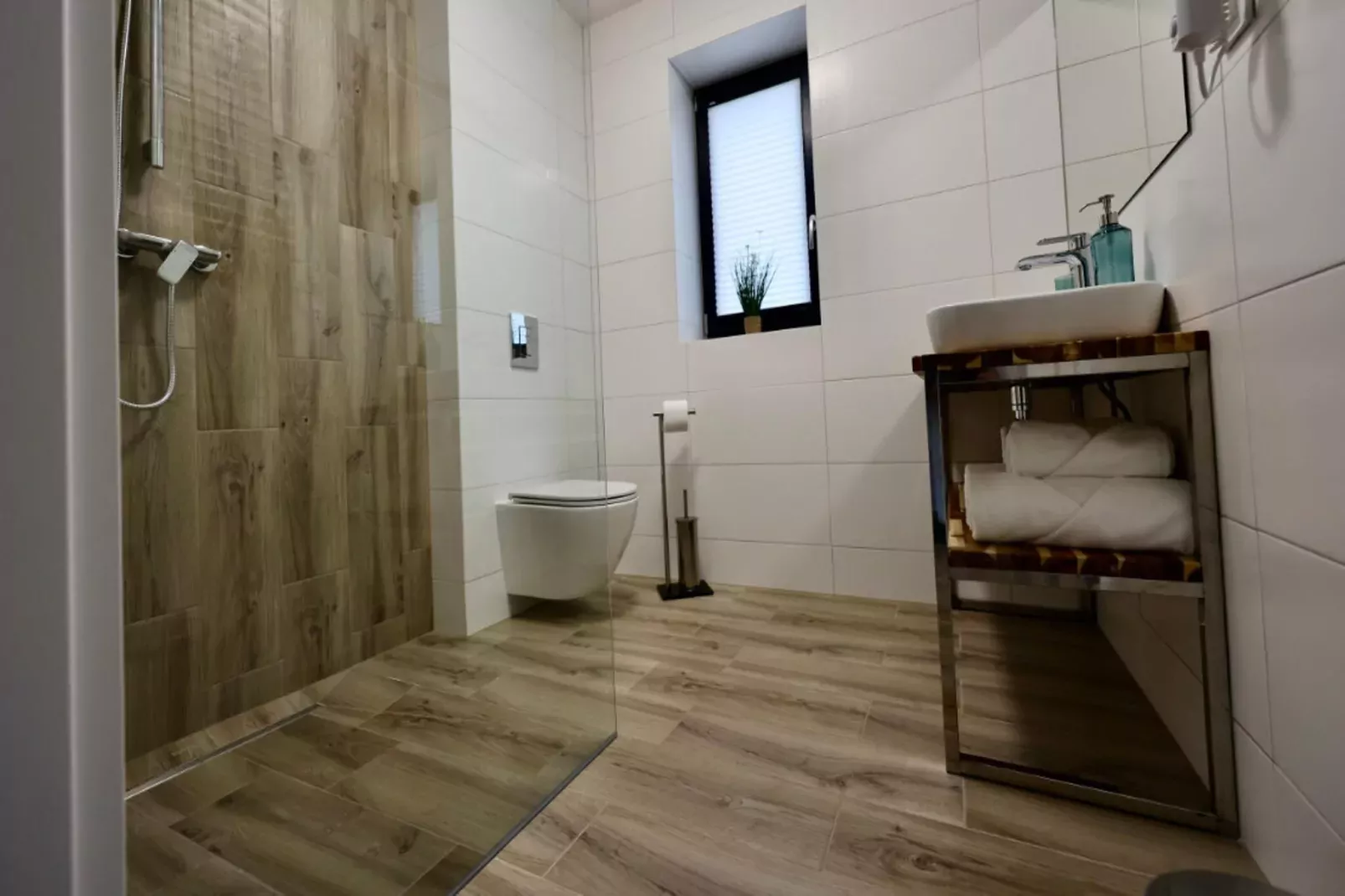 Połowa domu wakacyjnego przy plaży w Stepnicy-Badkamer