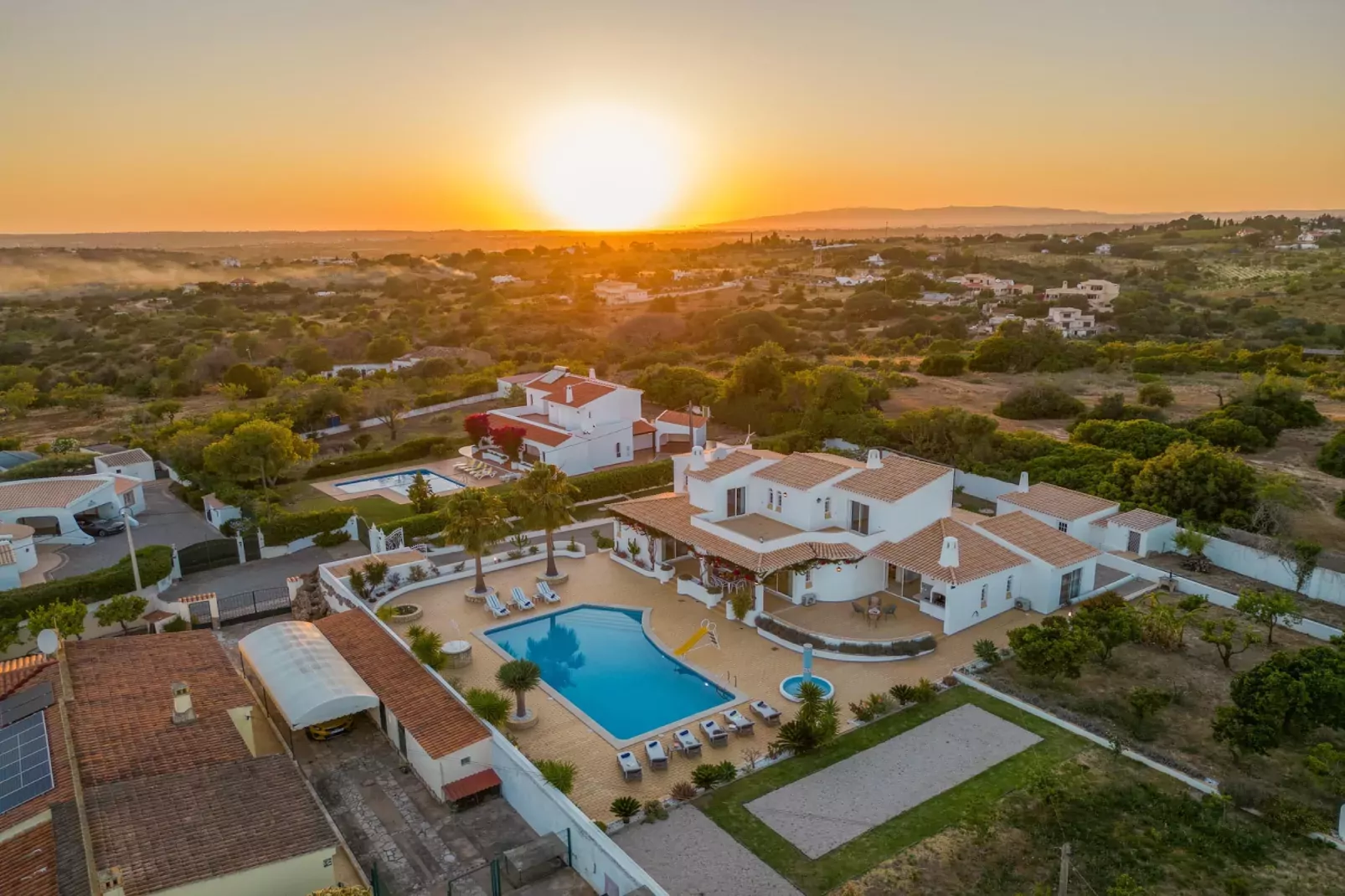 Villa Serena-Buitenkant zomer