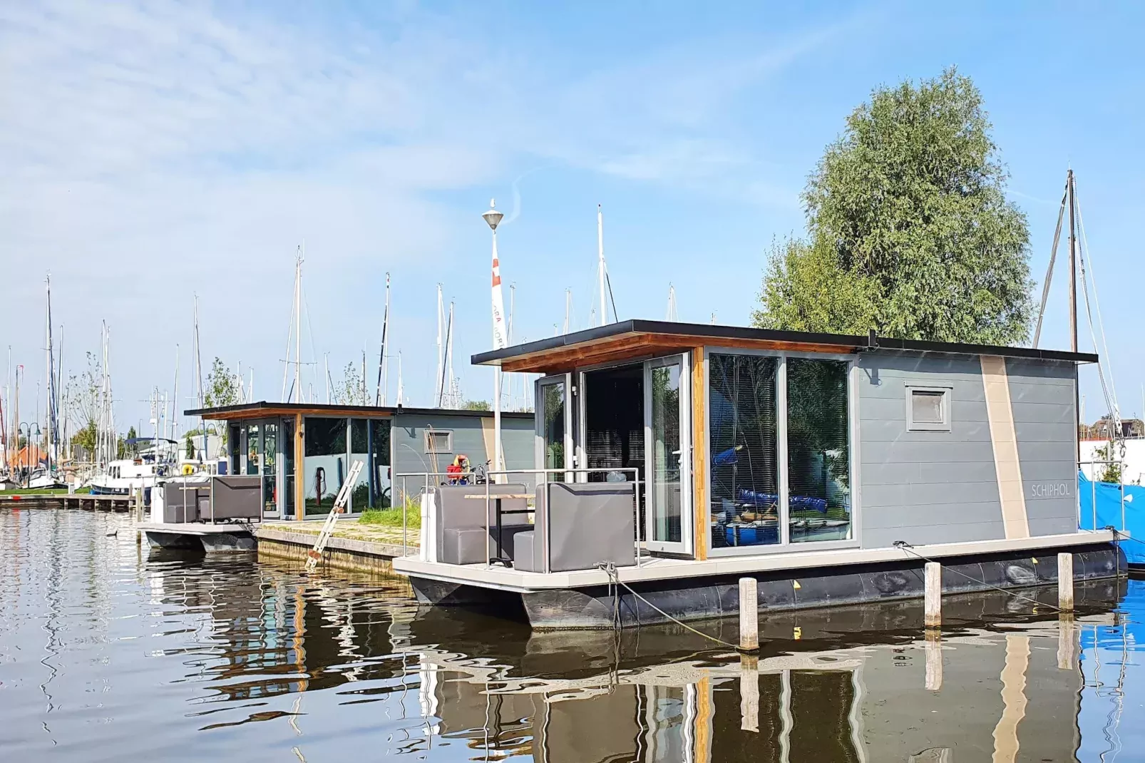 Waterlodges Heeg 1-Buitenkant zomer