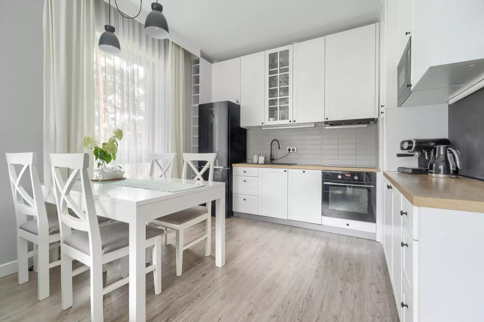 Apartament 4-osobowy Grunwaldzka 12C-21 Pobierowo-Eetkamer