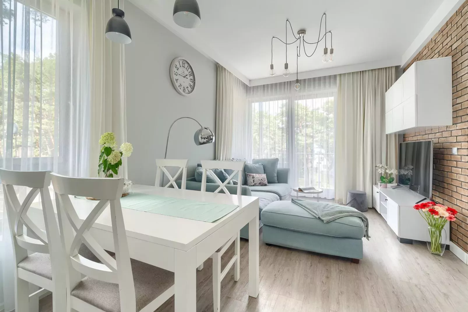 Apartament 4-osobowy Grunwaldzka 12C-21 Pobierowo-Eetkamer
