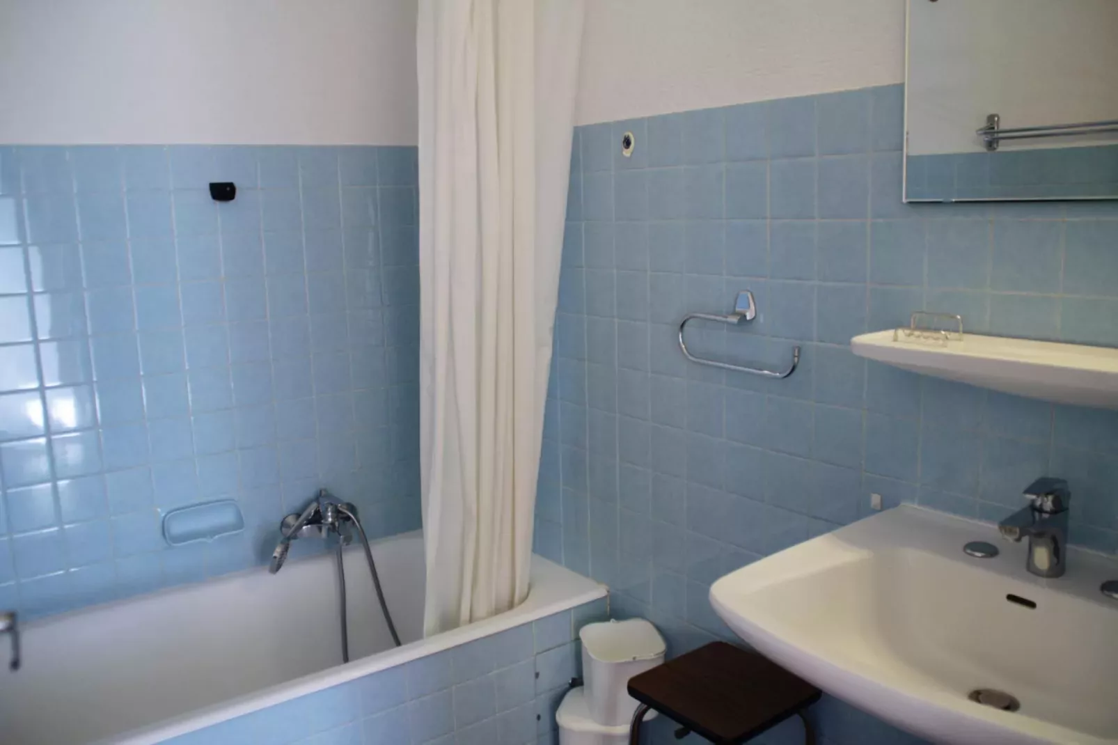 Castel des Neiges CSA7 CENTRE & VIEW  6 Pers.-Badkamer