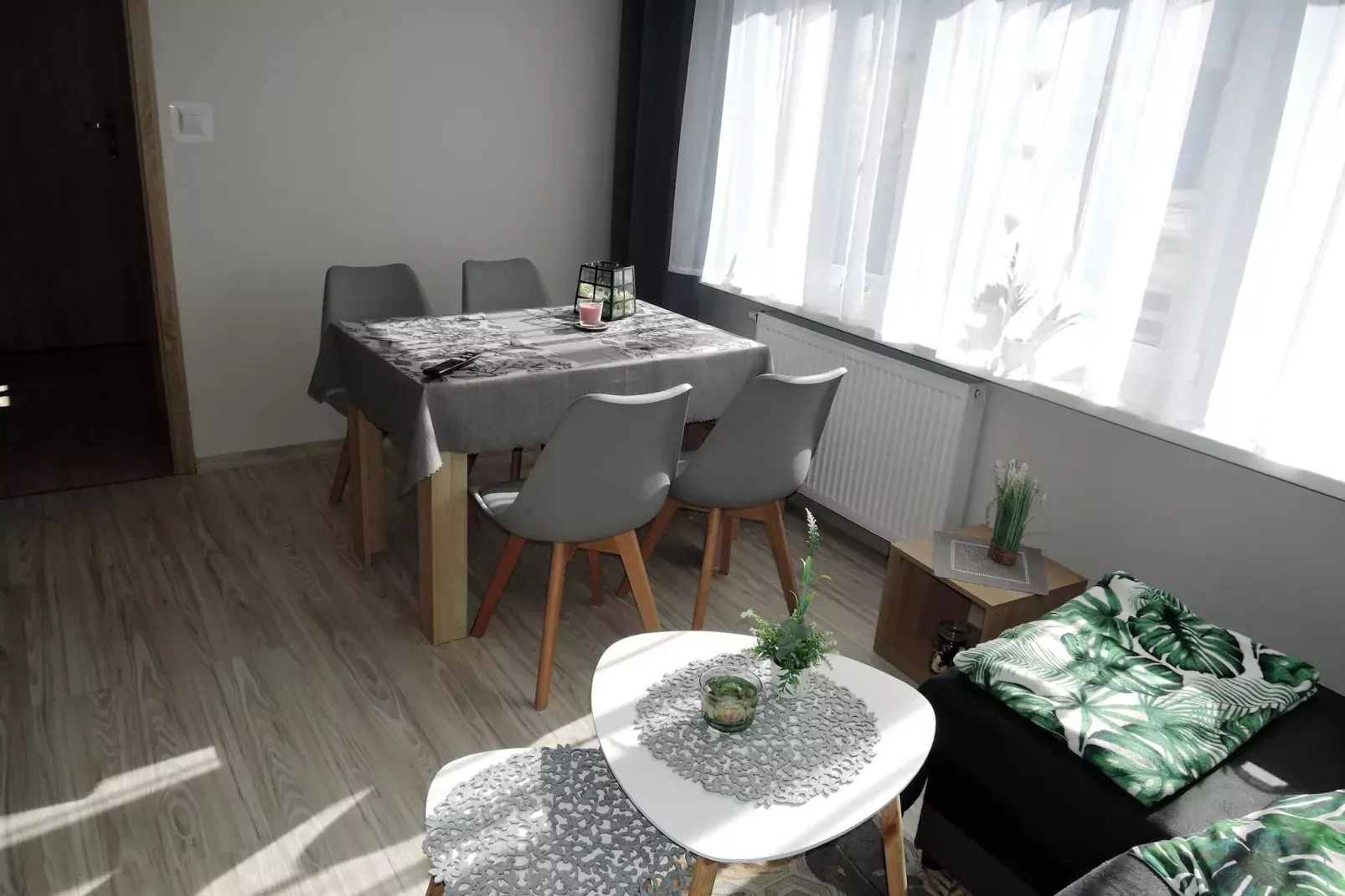 Mieszkanie wakacyjne dla 5 osób w Dziwnowie-Eetkamer