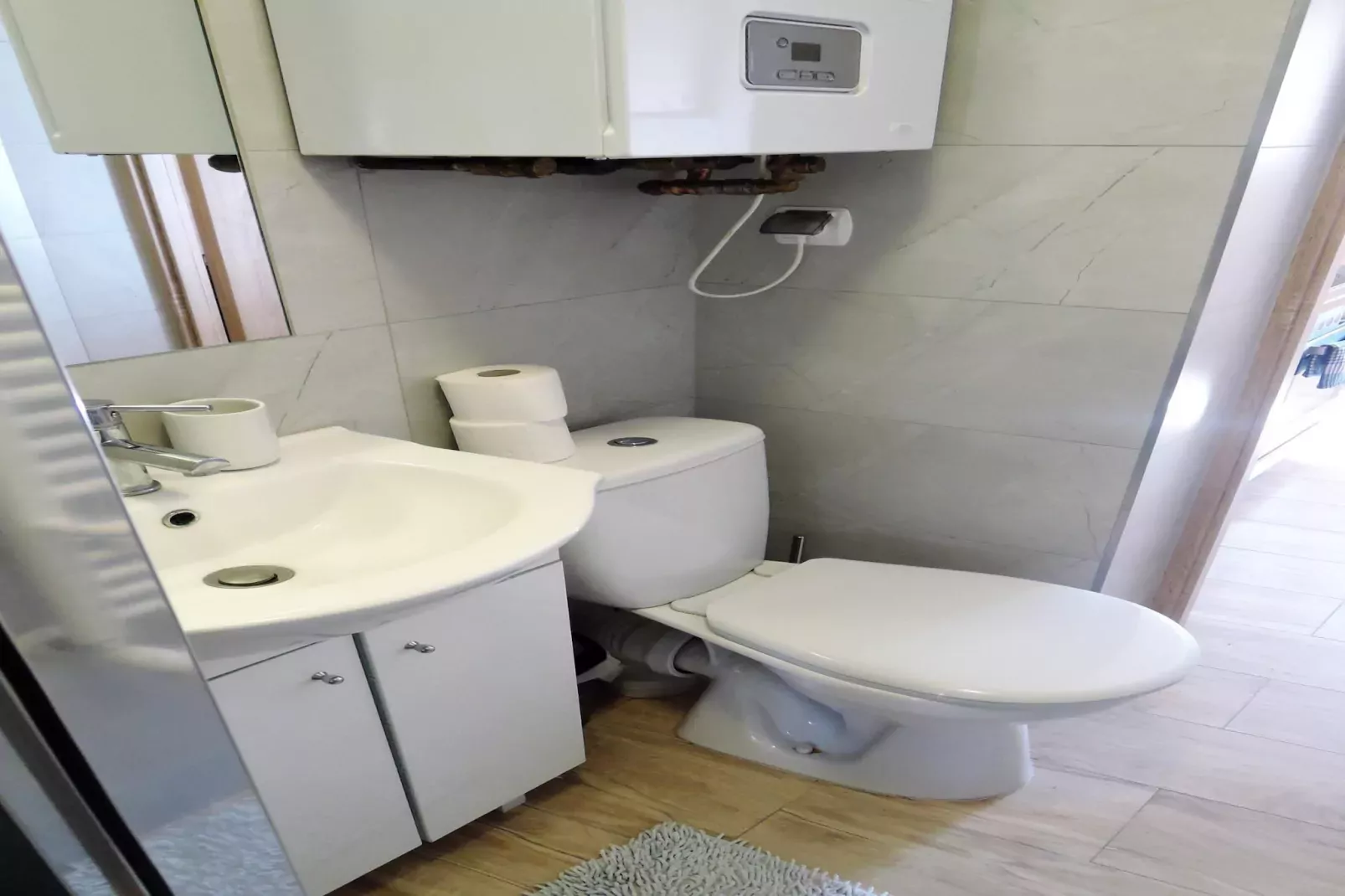 Mieszkanie wakacyjne dla 5 osób w Dziwnowie-Badkamer