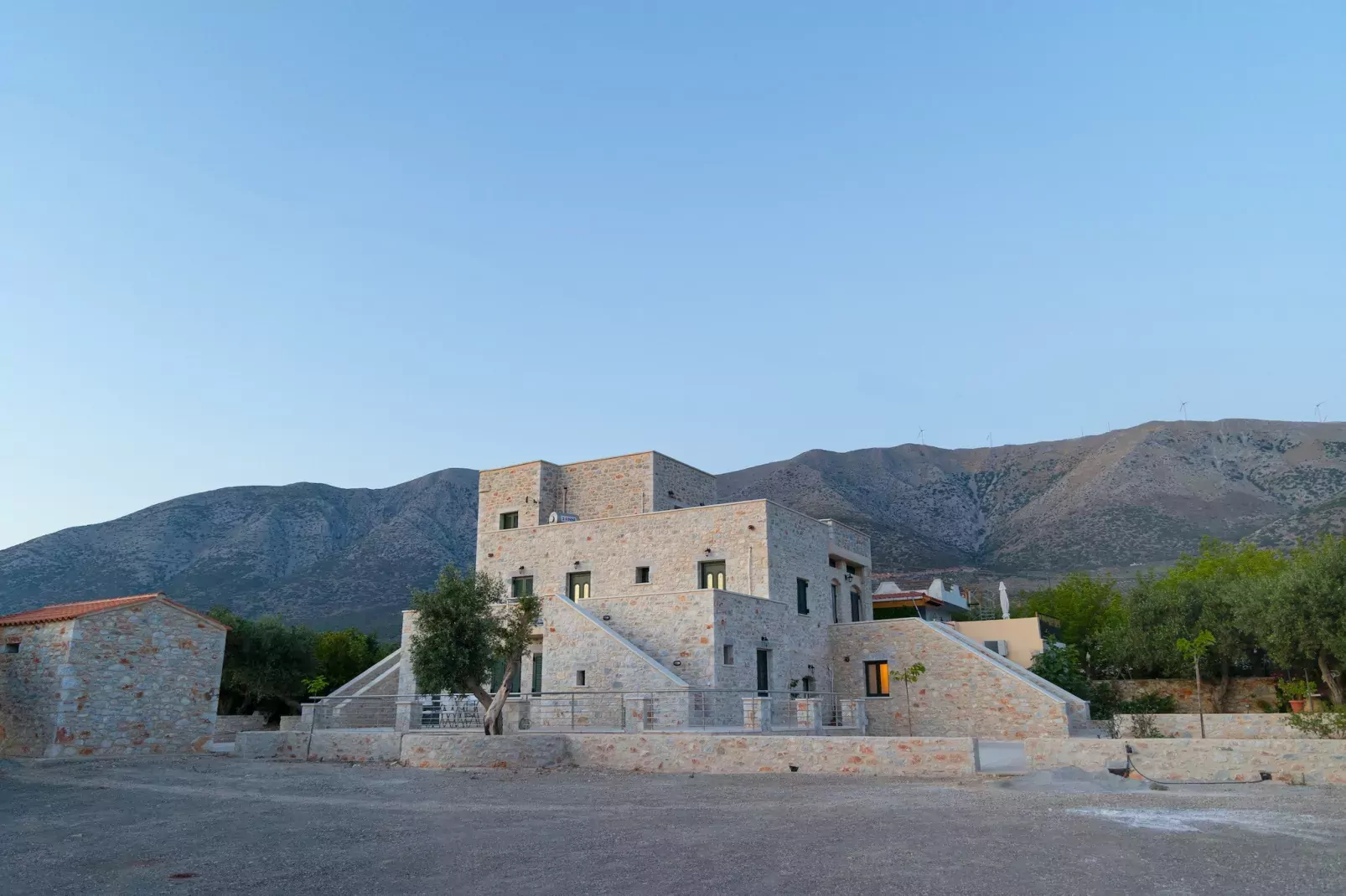 Mani Tsopakas Residences - Artsi Maisonette