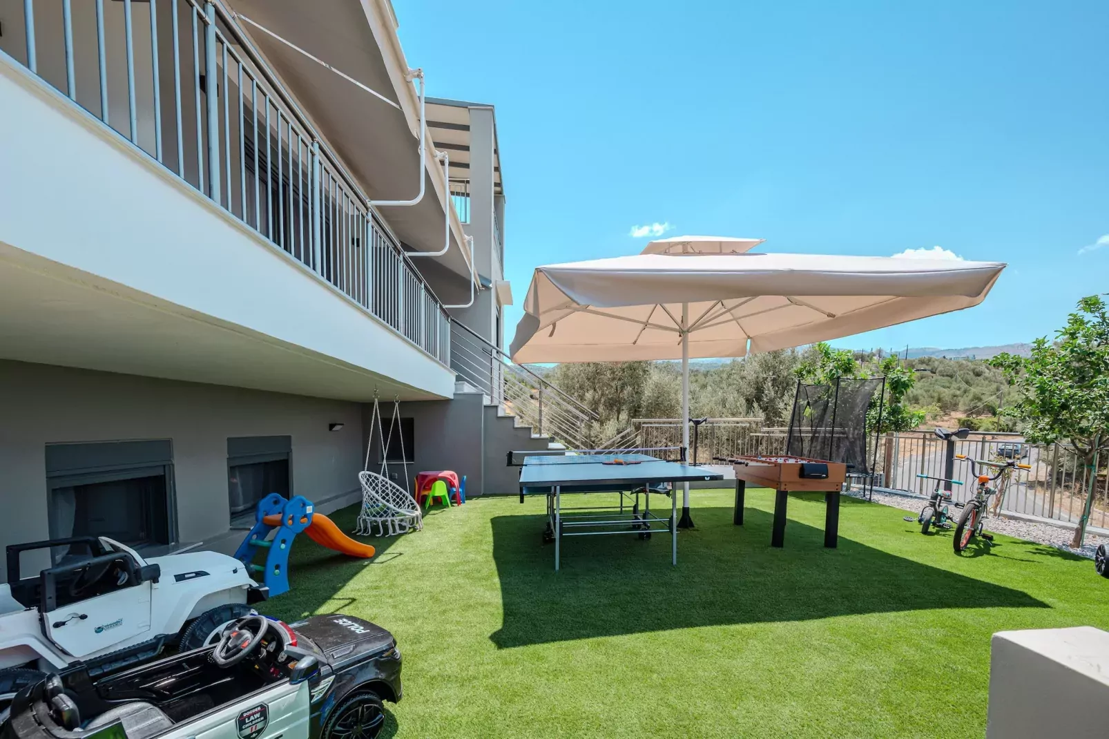 3A's Family Luxury Villa-Tuinen zomer