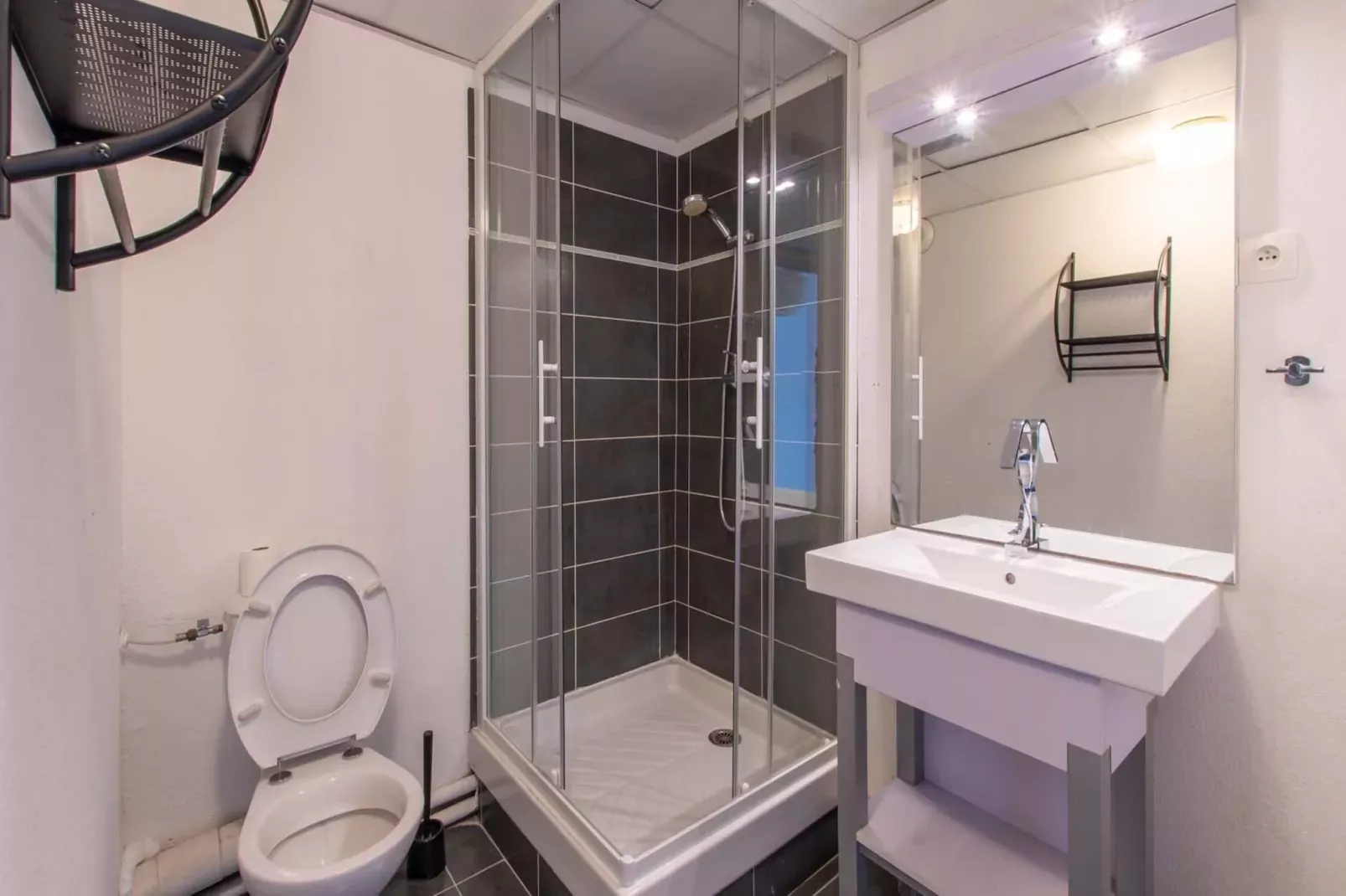 CAP CAMARGUE F N°123 - 3P7-Badkamer