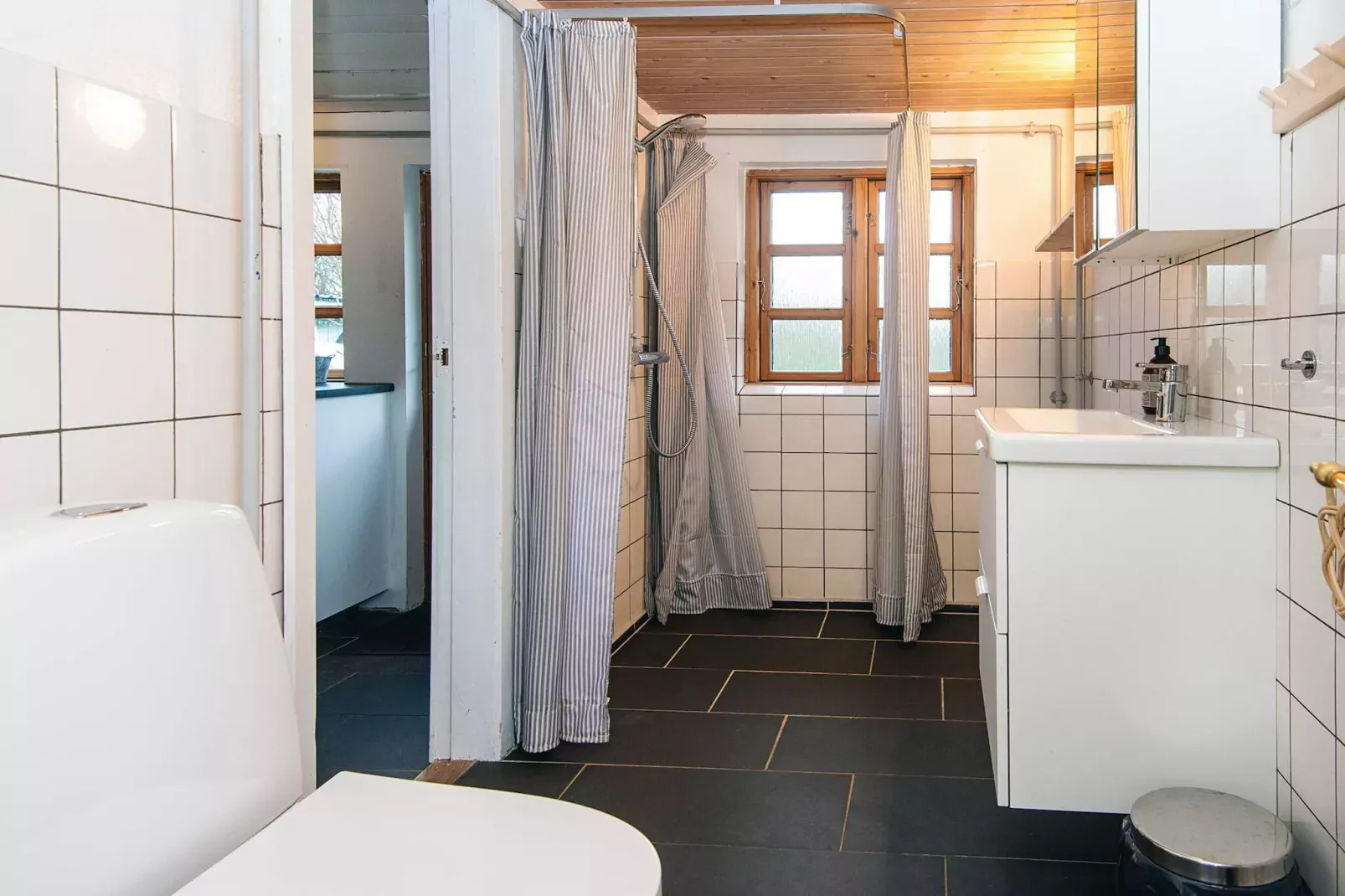 Sfeervol gerenoveerd huisje -- By Traum Ferienwohnungen-Binnen