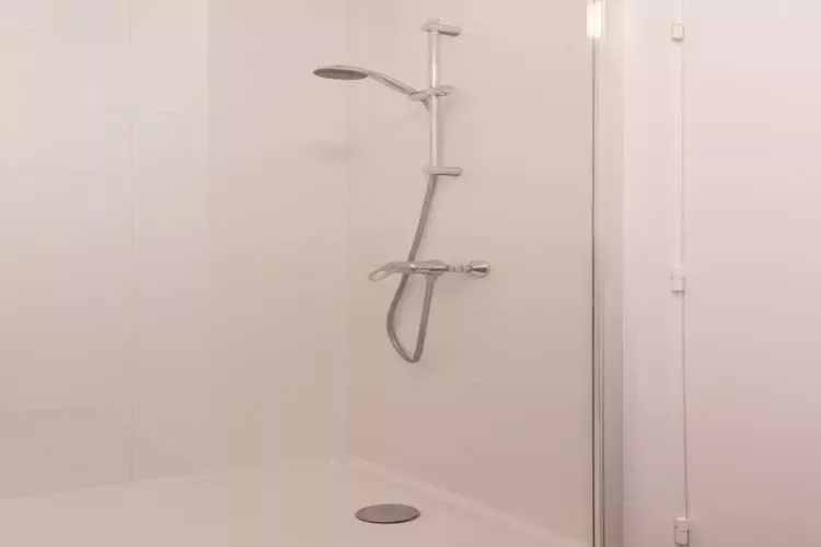 Isis-Badkamer