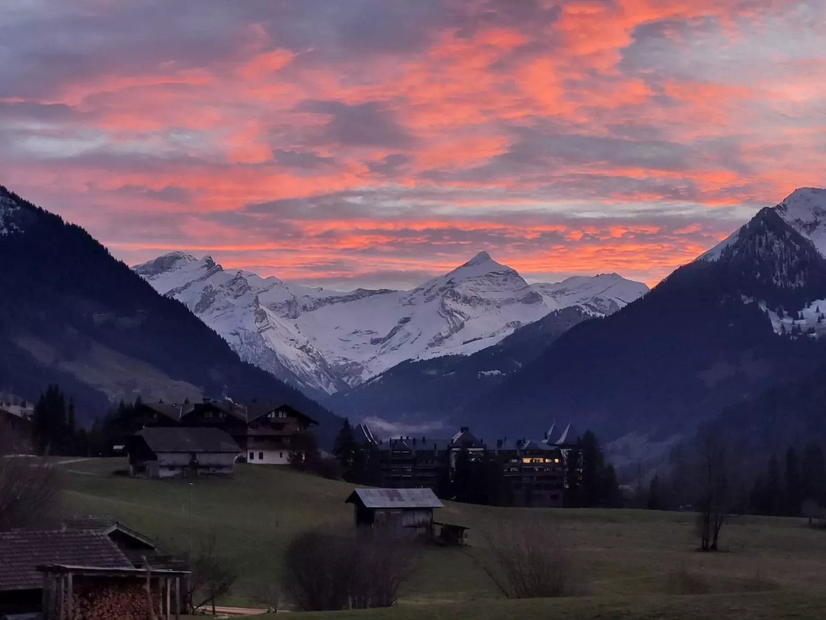 Aerneli, Chalet-Buiten