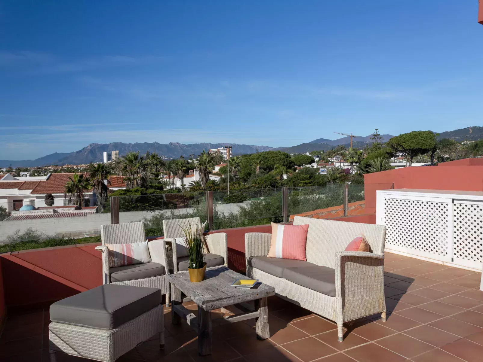 First Line Marbella Beach-Buiten