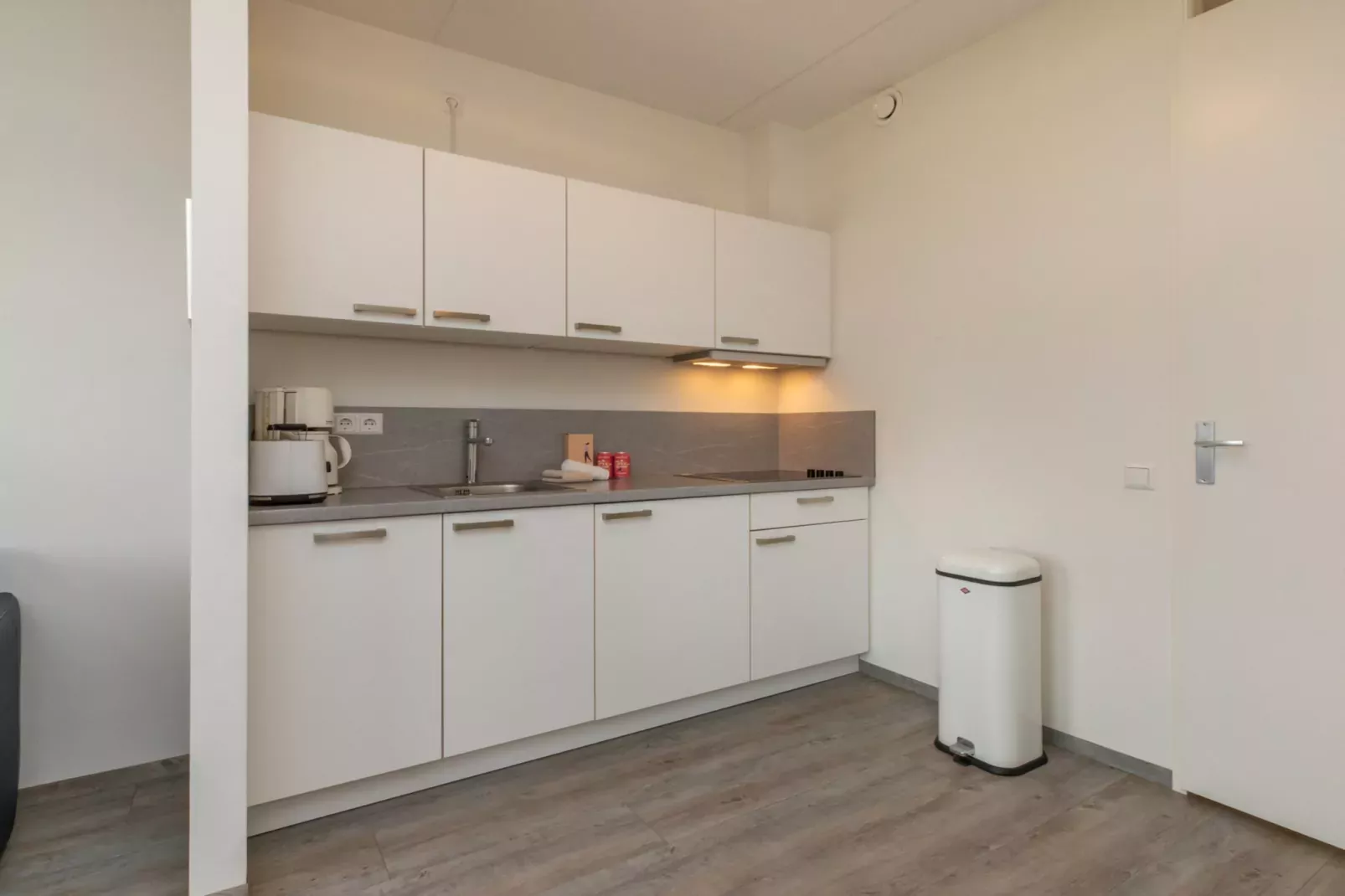 Vakantiewoning 't Zoete Licht Residenz - Willibrordusplein 28 C  Zoutelande-Keuken