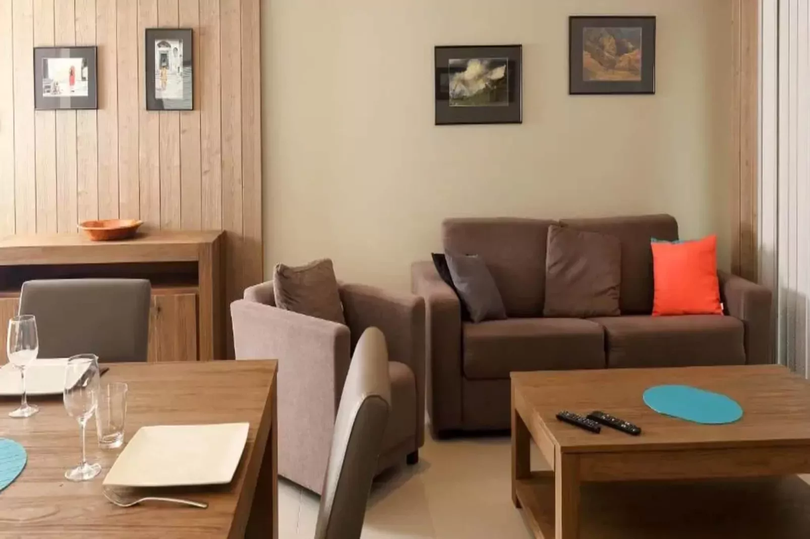 4 people - 2 bedrooms 70m²-Woonkamer