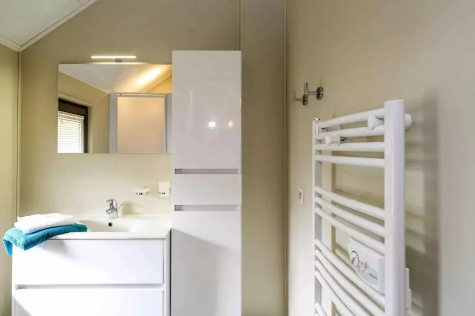 4 people - 2 bedrooms 70m²-Badkamer