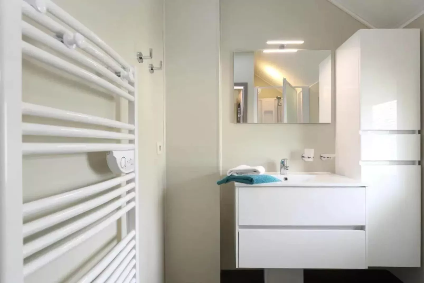 4 people - 2 bedrooms 70m²-Badkamer