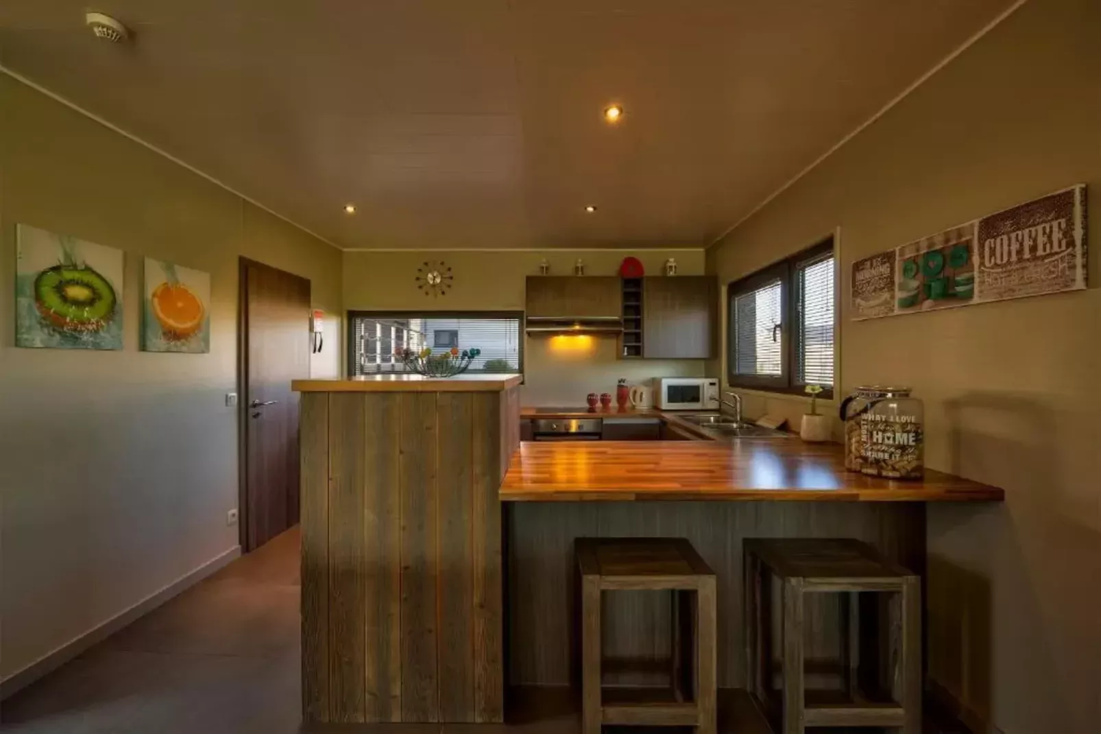 6 persons - 3 children's rooms 100m²-Keuken