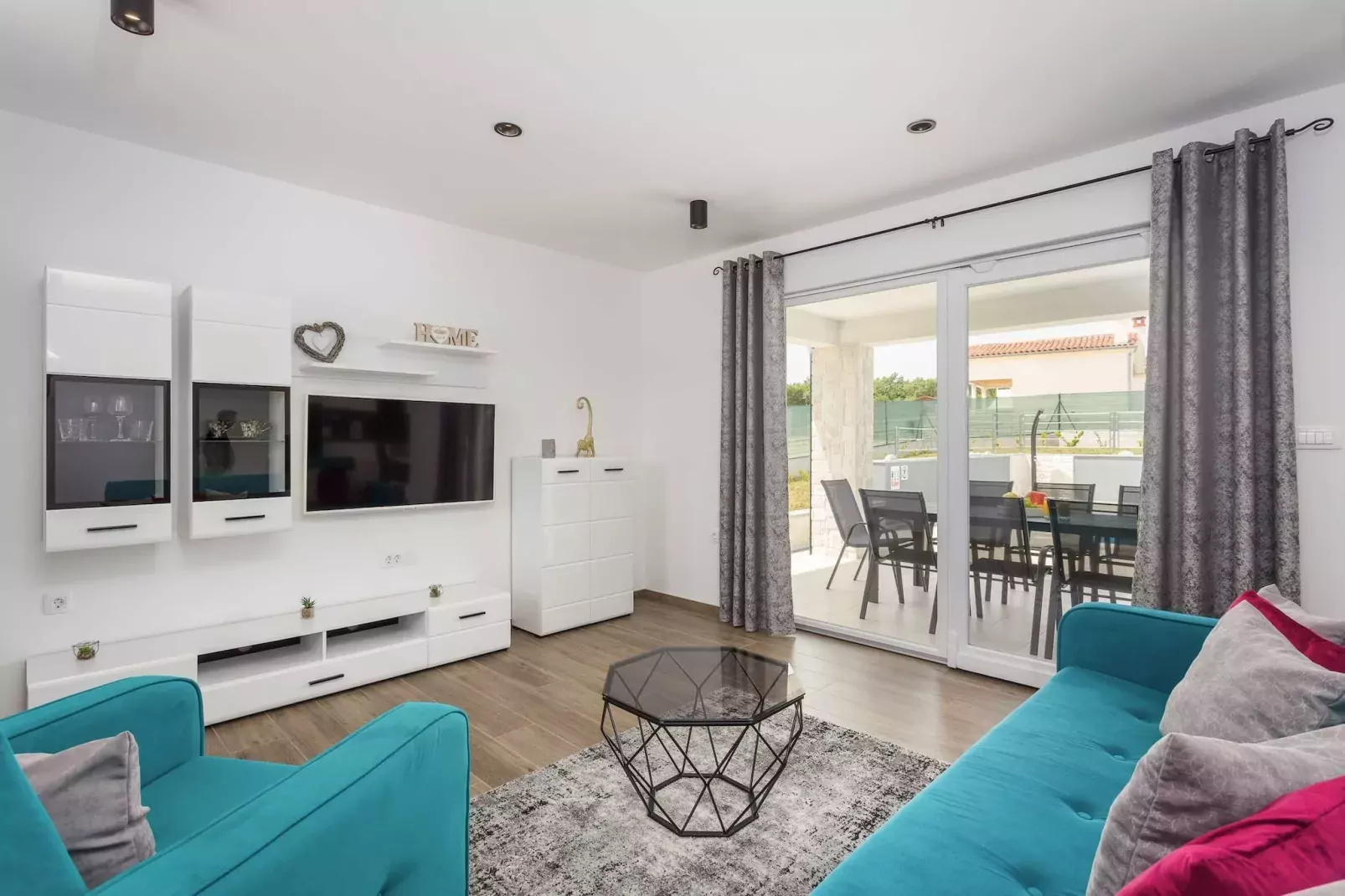 Holiday Home Greta with Private Pool-Woonkamer