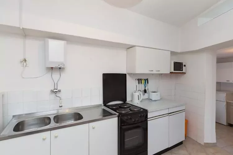 Apartments Miskovic - One Bedroom Apartment with Balcony and Sea view (Middle)
