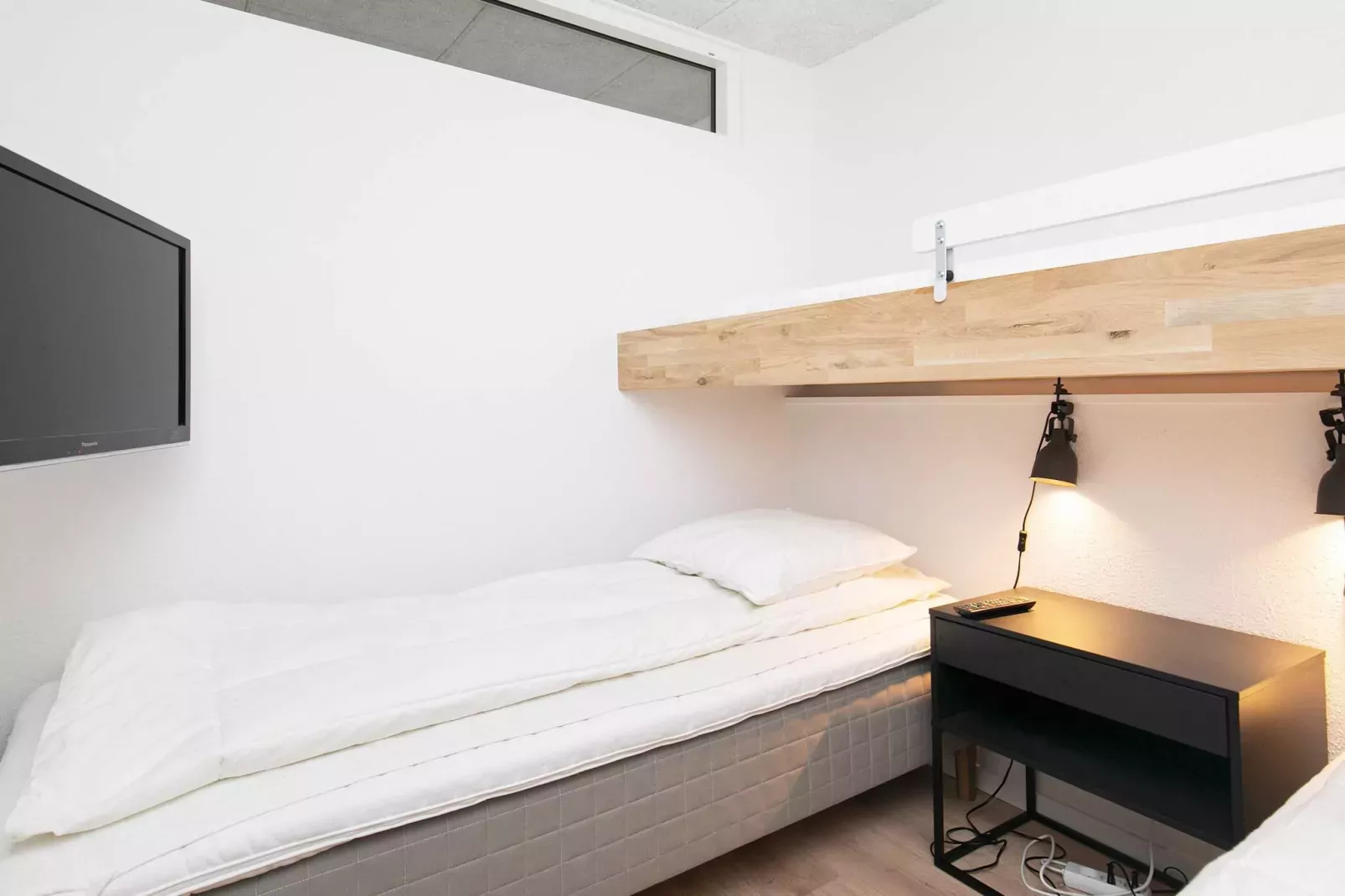 2 room,w/partially seaview-Binnen