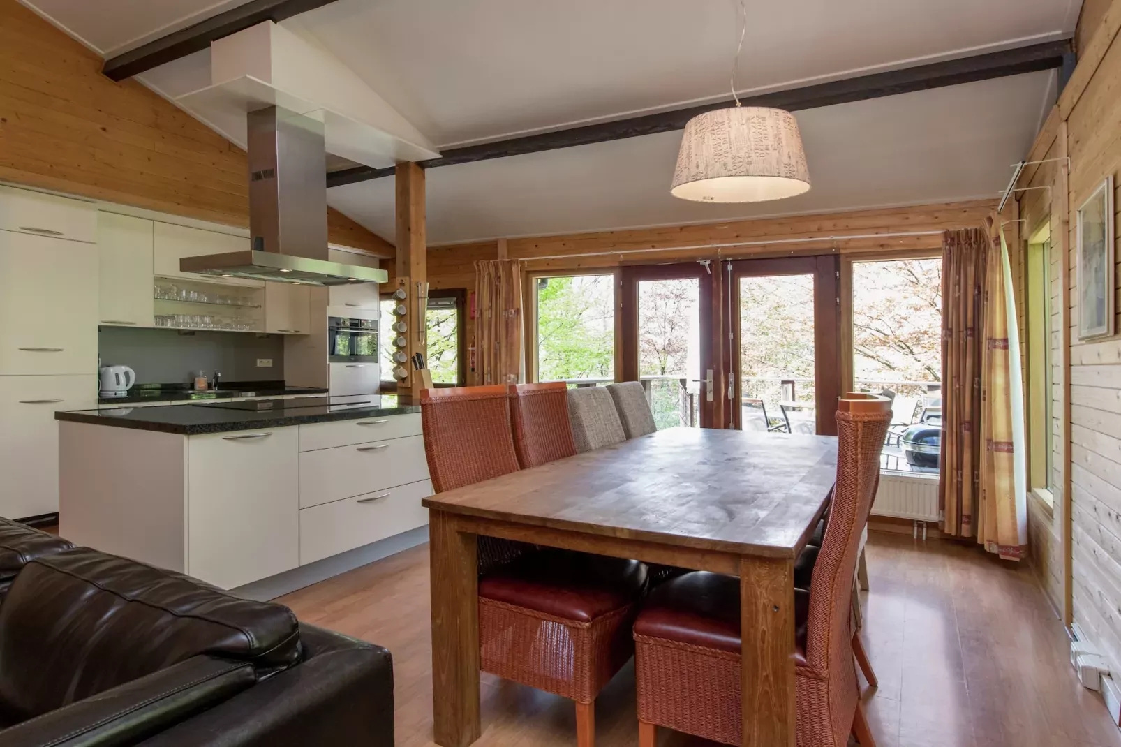 Chalet Jagershof-Eetkamer