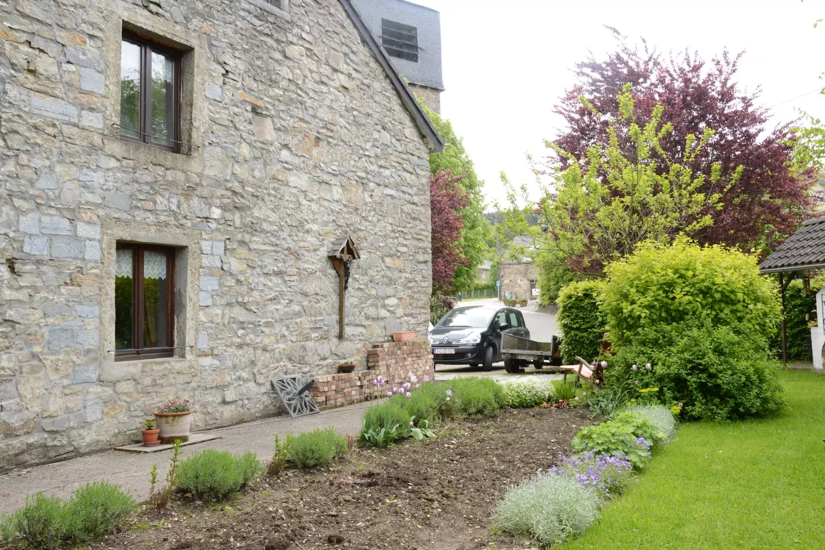 Le Clos St Isidore-Buitenkant zomer