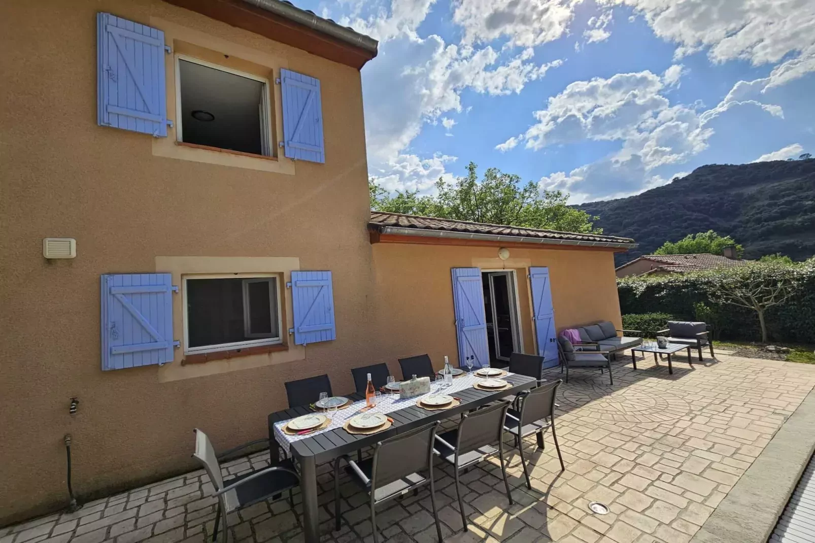 Villa Ardèche-Buitenkant zomer