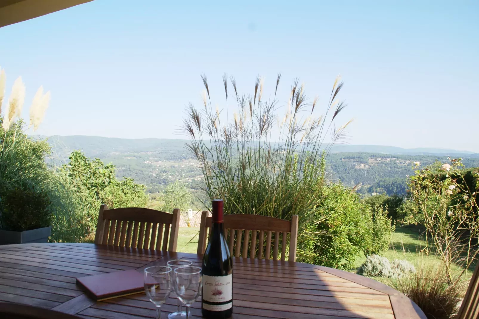 Villa - LES VANS-Terrasbalkon