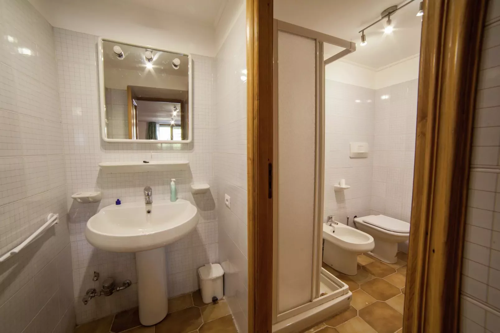 Residenza Cervinia Bilo Piano Cinque-Badkamer