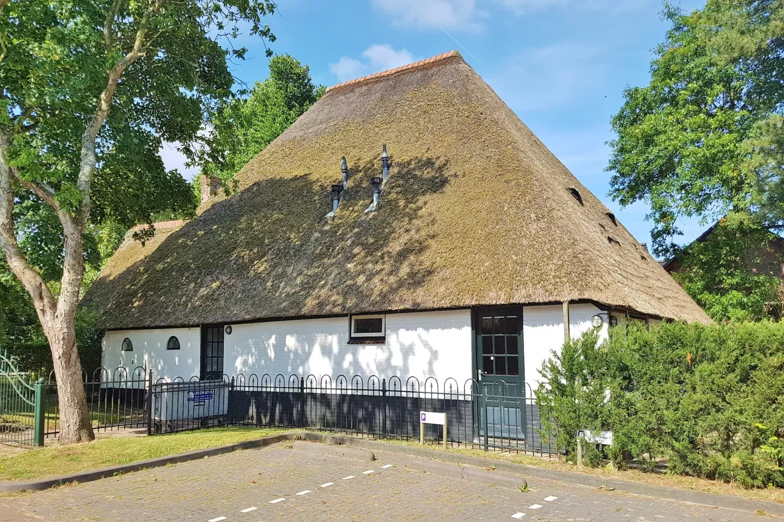 De Groene Lantaarn familie Villa-Buitenkant zomer