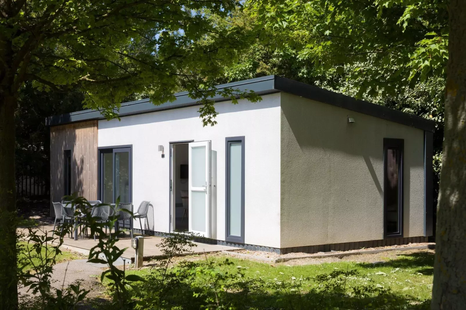Vakantiepark Beach Resort 7-Buitenkant zomer