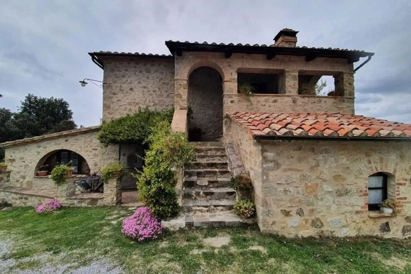 Appartamento Vista Montagna-Buitenkant zomer