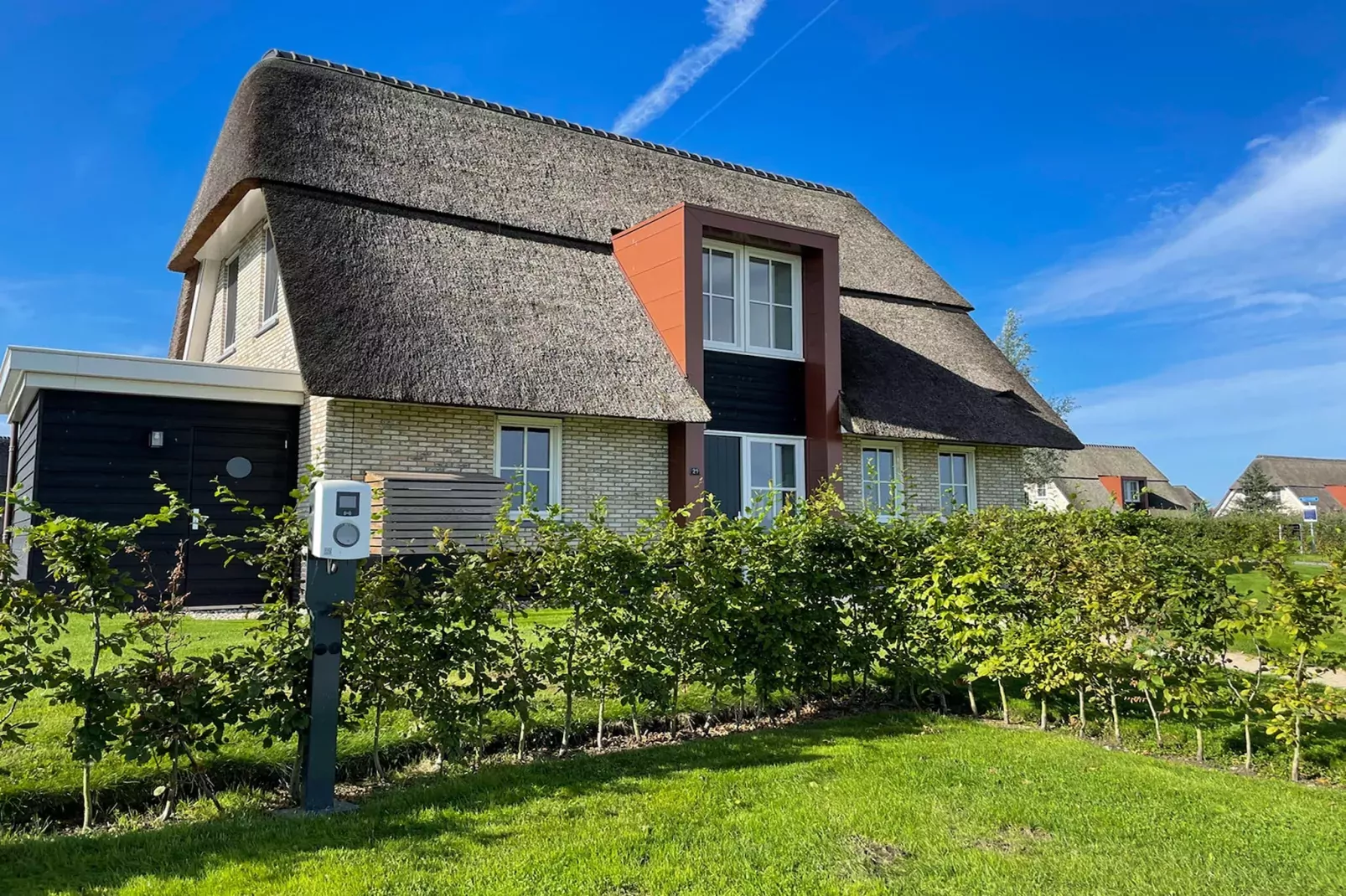 Friese Meren Villa's 20-Buitenkant zomer
