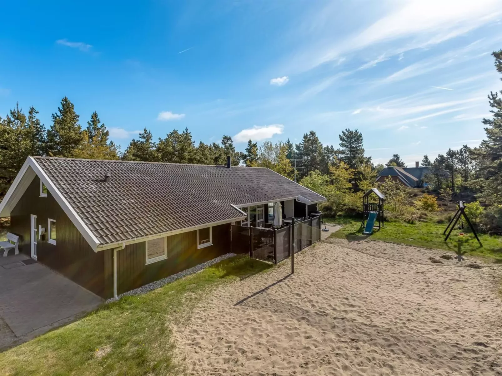 "Livni" - 3.8km from the sea-Buiten