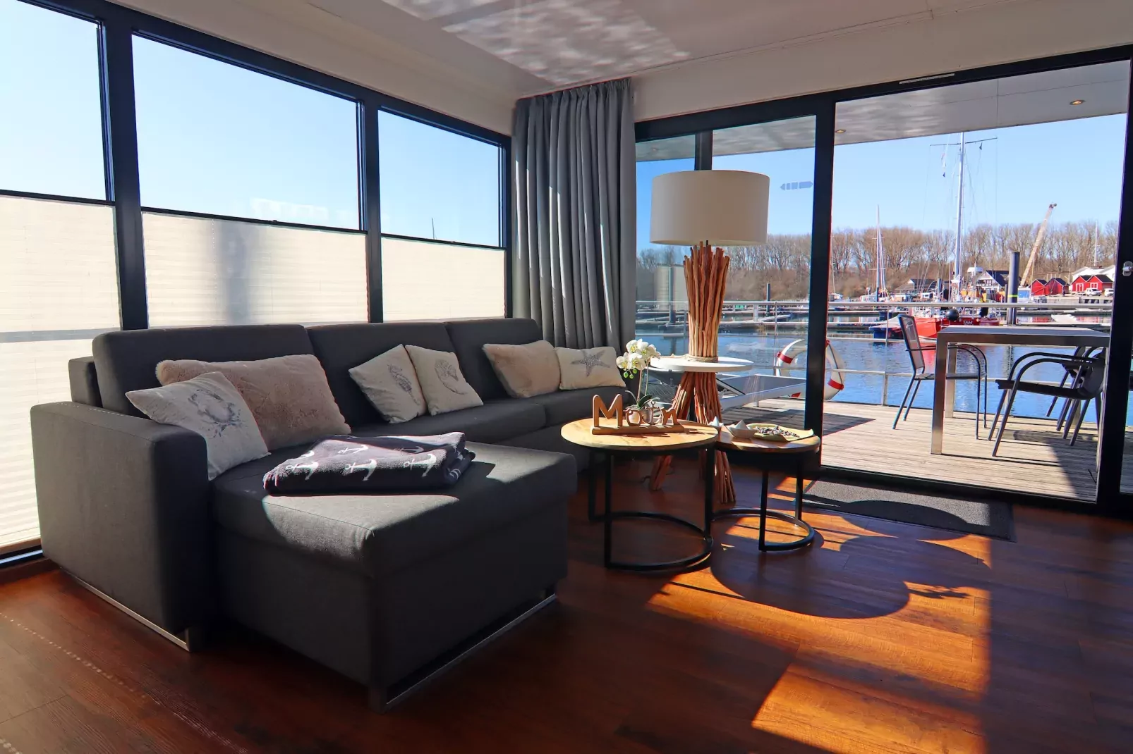 Hausboot Familiy & Friends LP 1 / 1-2 Personen-Woonkamer