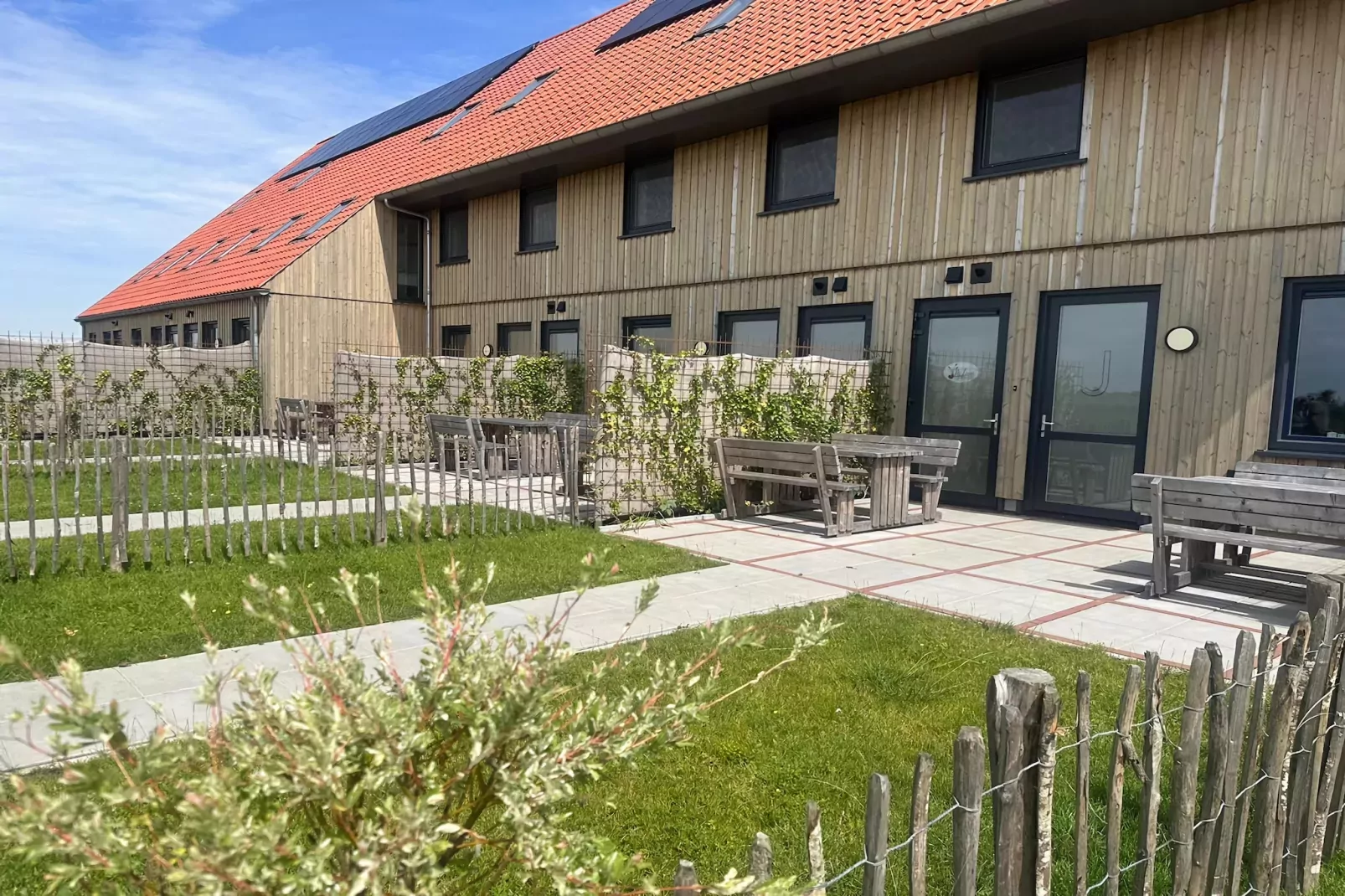 Friese Villa 6 in Leons-Buitenkant zomer