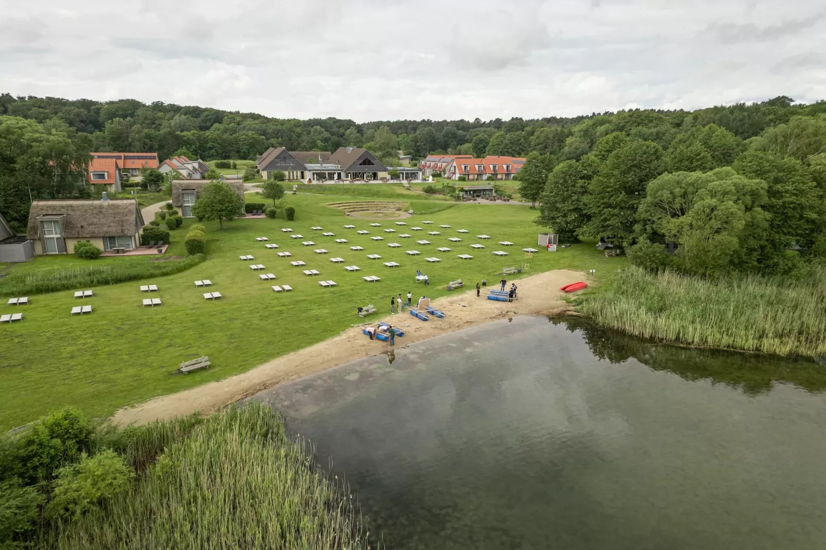 BEECH Resort am Plauer See - 4 Personen