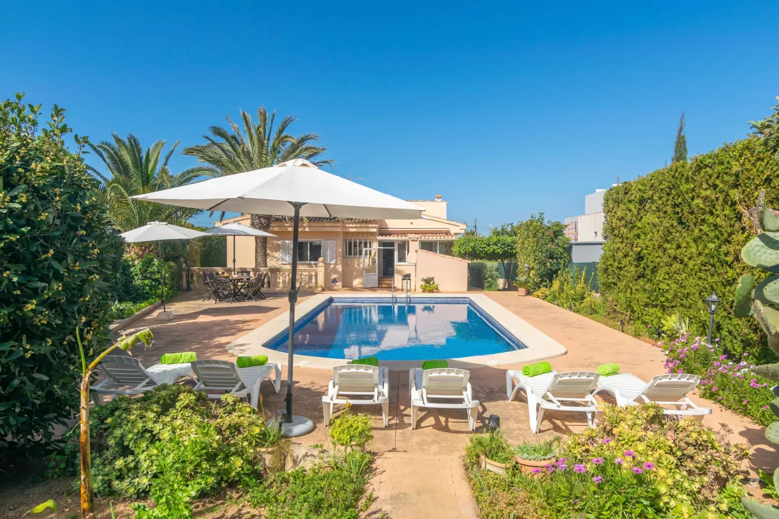 poolofhouse